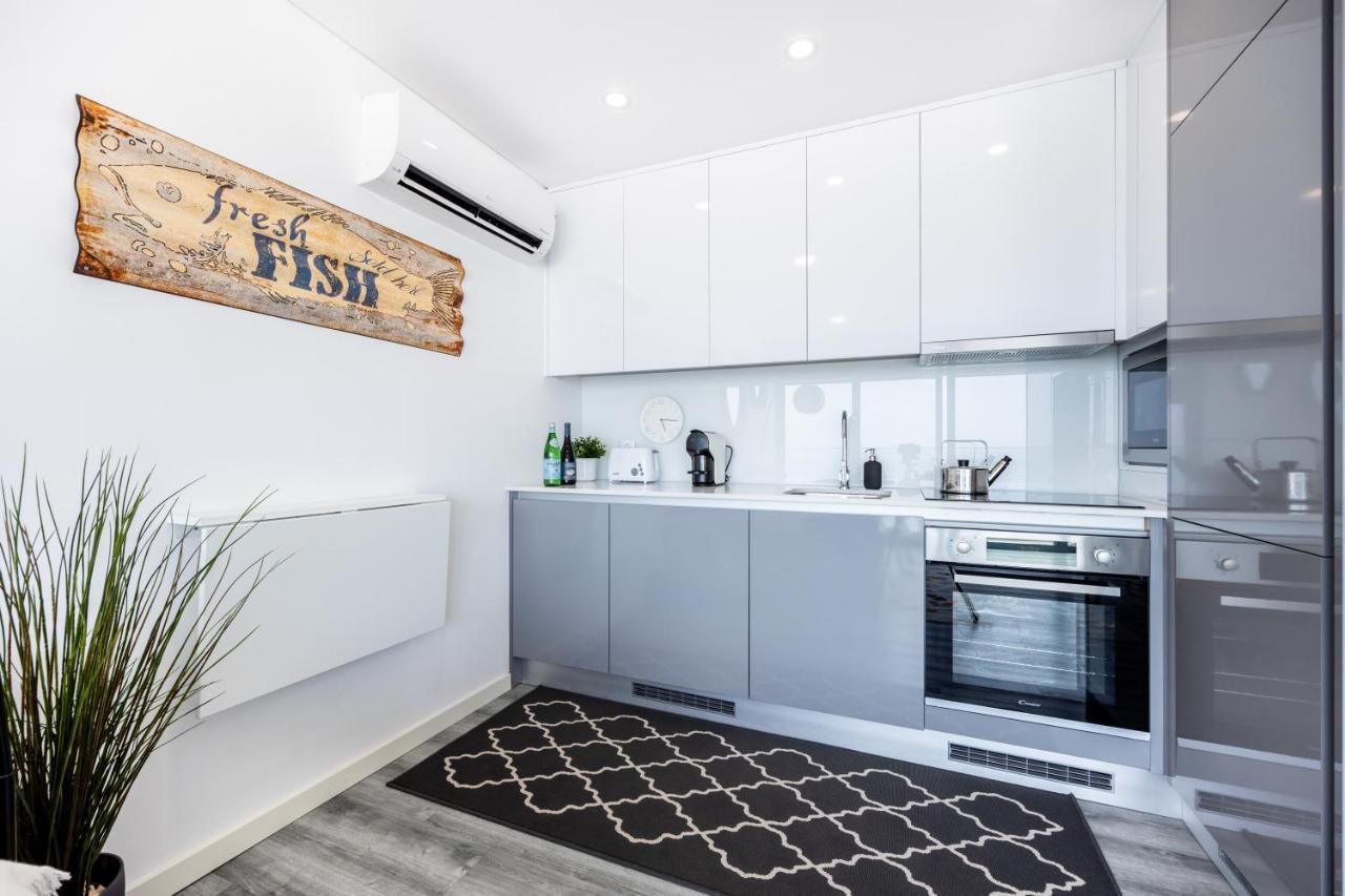 Frontline Seaview Apartment Budens Extérieur photo